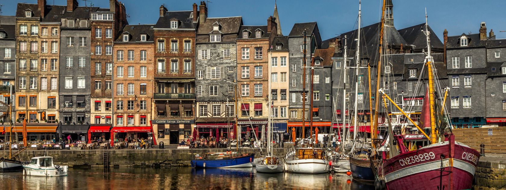 Honfleur, à 40 min du gîte Le Clos des Pâquerettes à Yvetot
